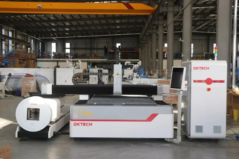 dxtech 1530e6t 6kw sheet and tube fiber laser cutting machine shipped to america-1