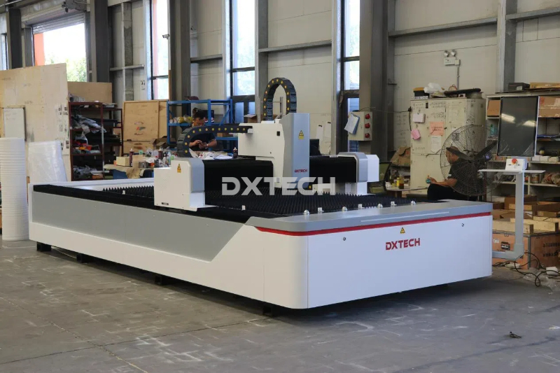 dxtech 1530fl 2000w fiber laser cutting machine shipped to mexico(mex)-1