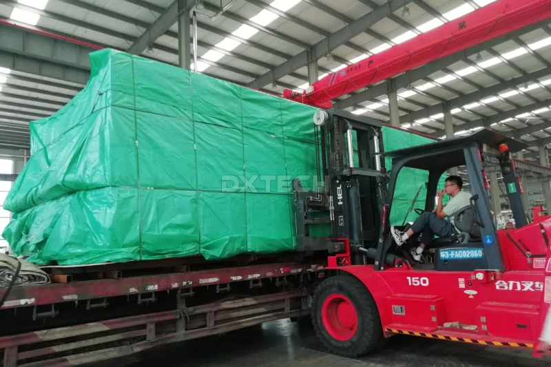 dxtech 2060sg full cover fiber laser cutting machine shipped to armenia(am)-4