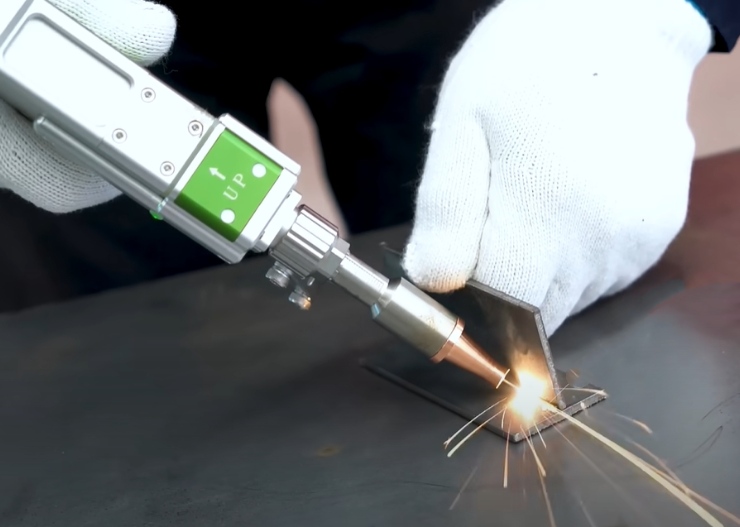 handheld fiber laser welding machine for metal handheld metal laser welder