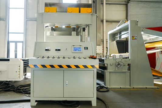 laser cutting machine with autofocusautomatic feeding laser cutting machine
