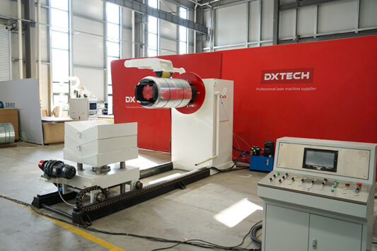 QC-Series-Uncoiling-and-Leveling-Fiber-Laser